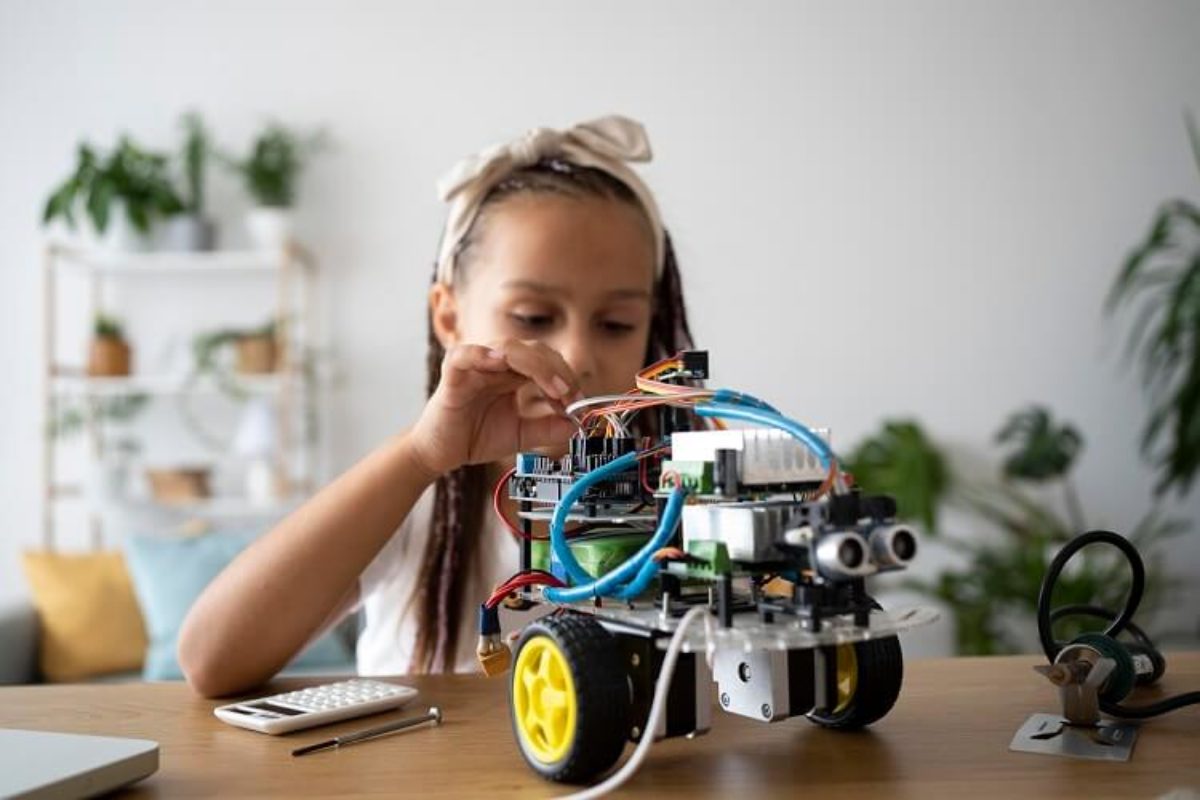 Best-robotics-classes-in-India-1200x800-1